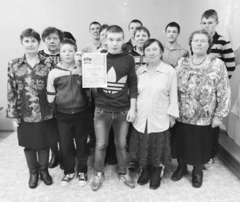 Прокопьевка проводила в армию троих юношей 