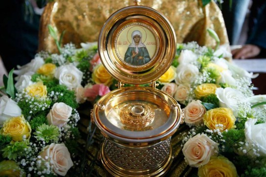 В ухтинский храм святителя Николая Чудотворца доставили частицу мощей святой Матроны Московской