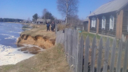 SOS: Подтыбок уходит под воду