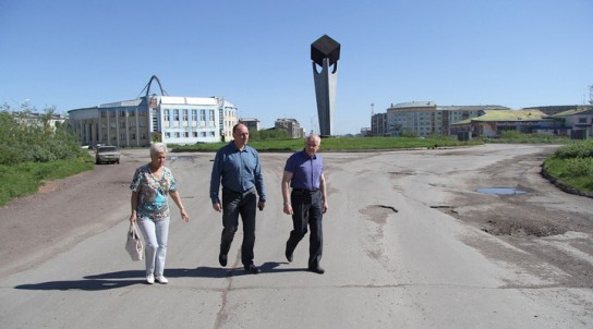 Воргашорский рейд мэра Воркуты Игоря Гурьева: пустующие дома, магазины и памятник Ленину