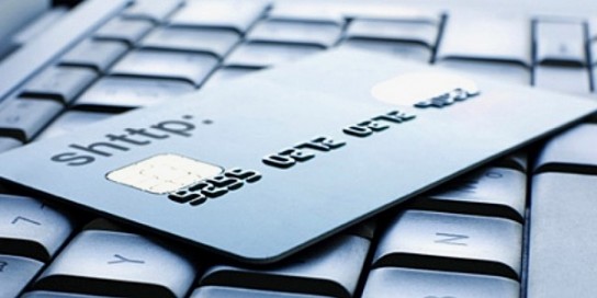 У жителя Усинска украли с карты более 50 тысяч рублей