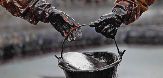 В гибели утонувшего в нефти под Усинском спасателя не нашли криминала