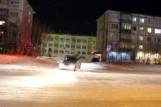 В Воркуте водитель «не заметил» пенсионерку во дворе