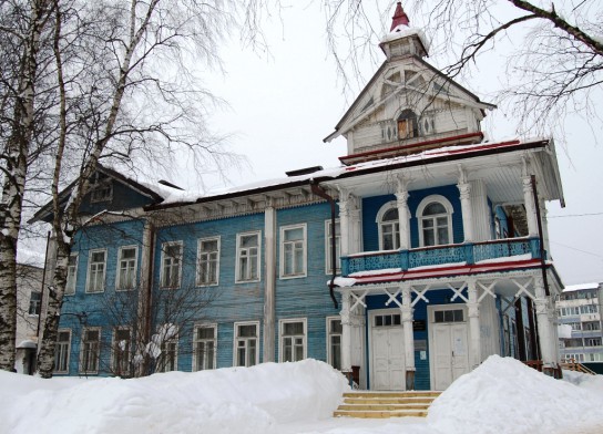 Выльгортский терем разрушается изнутри