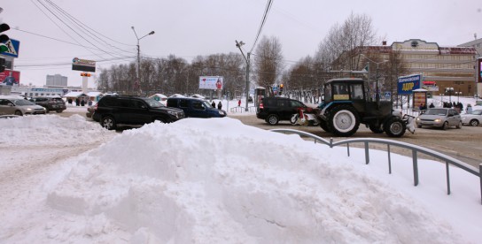 Очистка столицы от снега займет не менее трех дней