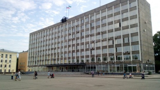 Оппоненты выясняют отношения в суде